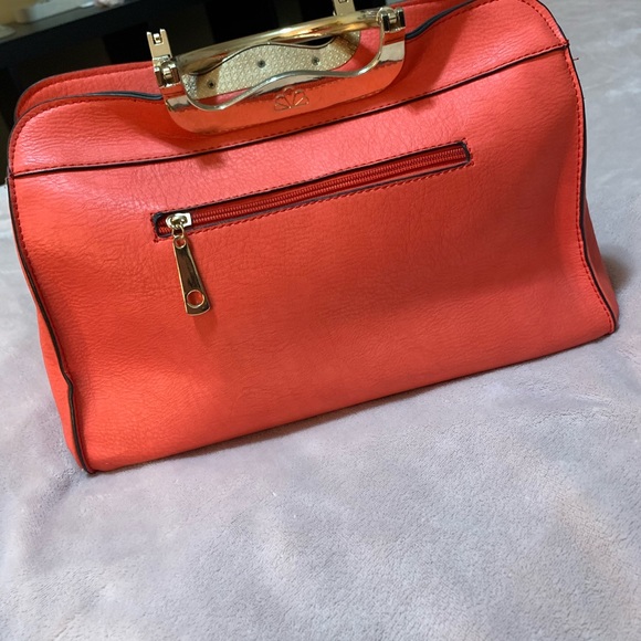 Coral Handbag - Picture 2 of 6